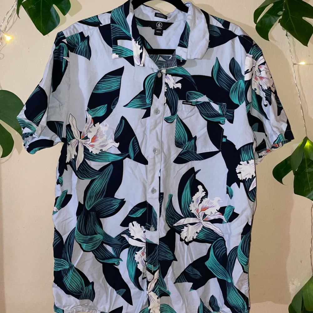 Volcom Hawaiian shirt